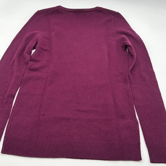 Ann Taylor 100% Cashmere Crimson Red V Neck Long Sleeve XS Sweater - Picture 7 of 10
